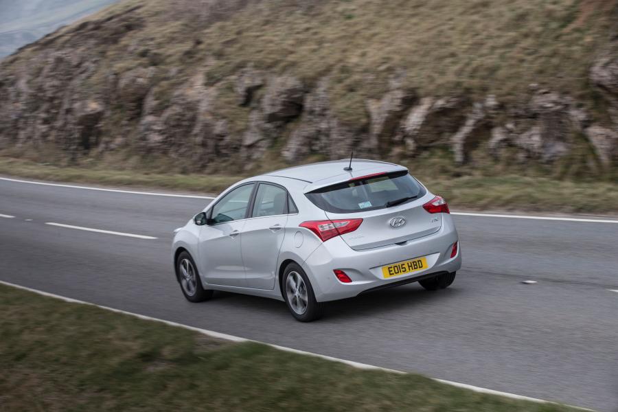  Hyundai i30 5-Door 2015 года  (UK) (фото 7 из 20)